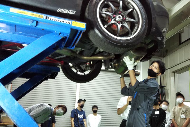 Muffler exchange experience plan by high school students. AutoExe