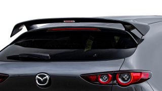 MAZDA3 リアルーフスポイラー 仕様変更のお知らせ。 | AutoExe マツダ