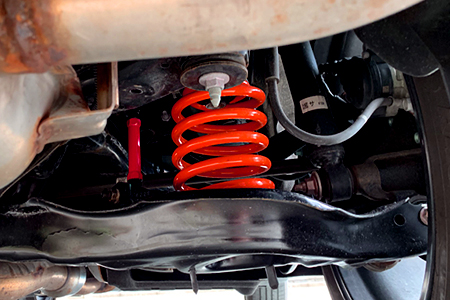 Coilover pegas bawah dipasang