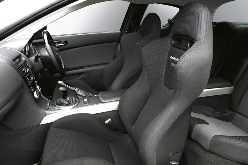 AutoExe/RECARO driving seat