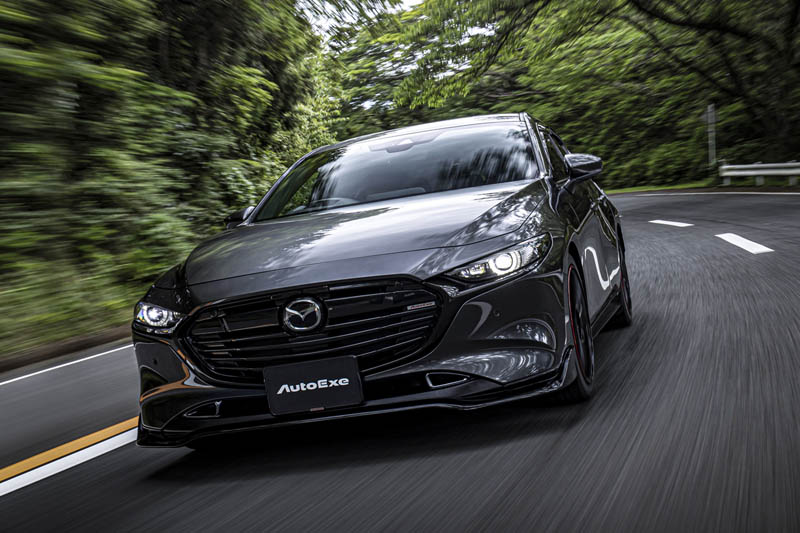 Amazon.co.jp: △最後1台！ 1/18 MAZDA 3 マツダ AXELA アクセラ